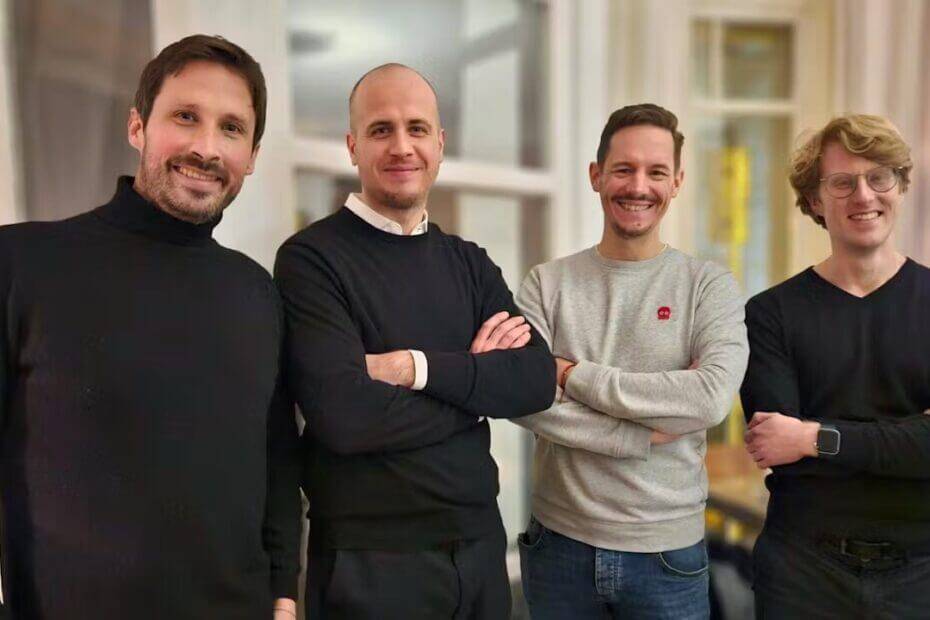 Foto: Jan Rabe (Co-Founder & CEO, RABOT Charge), Bastian Gierull (CEO, Octopus Energy Germany), Merlin Lauenburg (Country Growth Director, Tibber Germany), Matthias Martensen (Co-Founder & CEO, Ostrom)